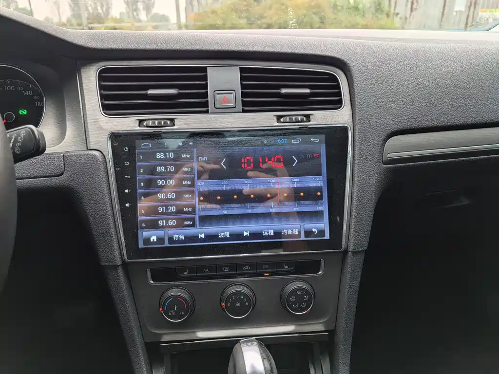 Volkswagen Golf — миниатюра 8