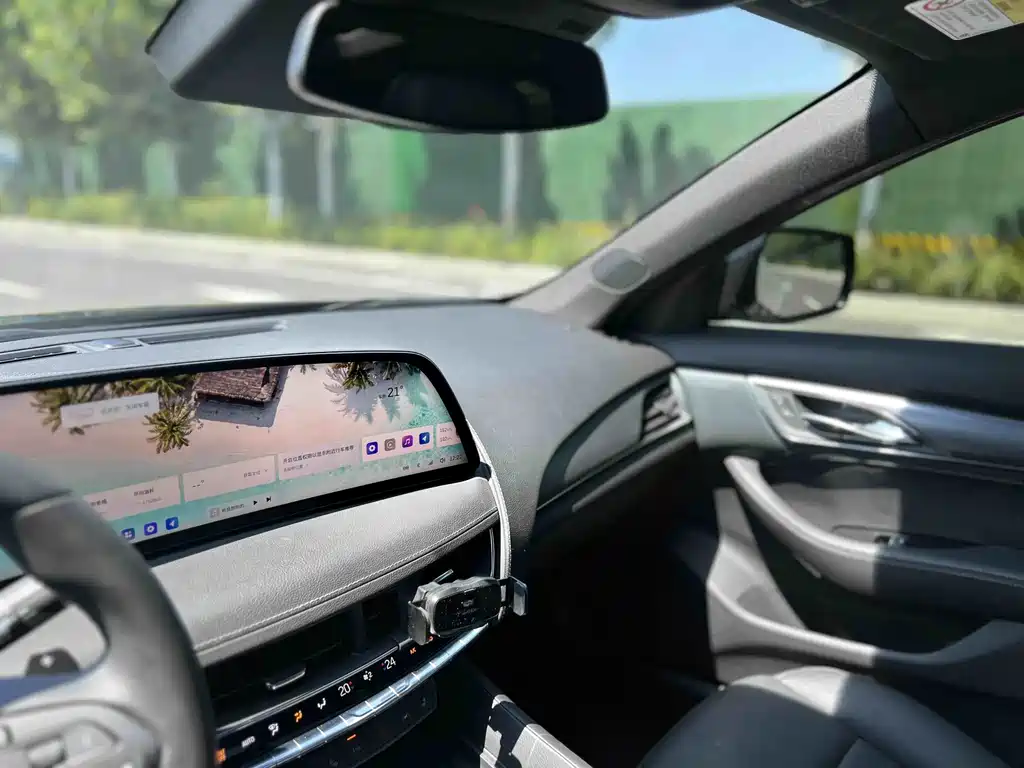 Cadillac CT5 — миниатюра 23