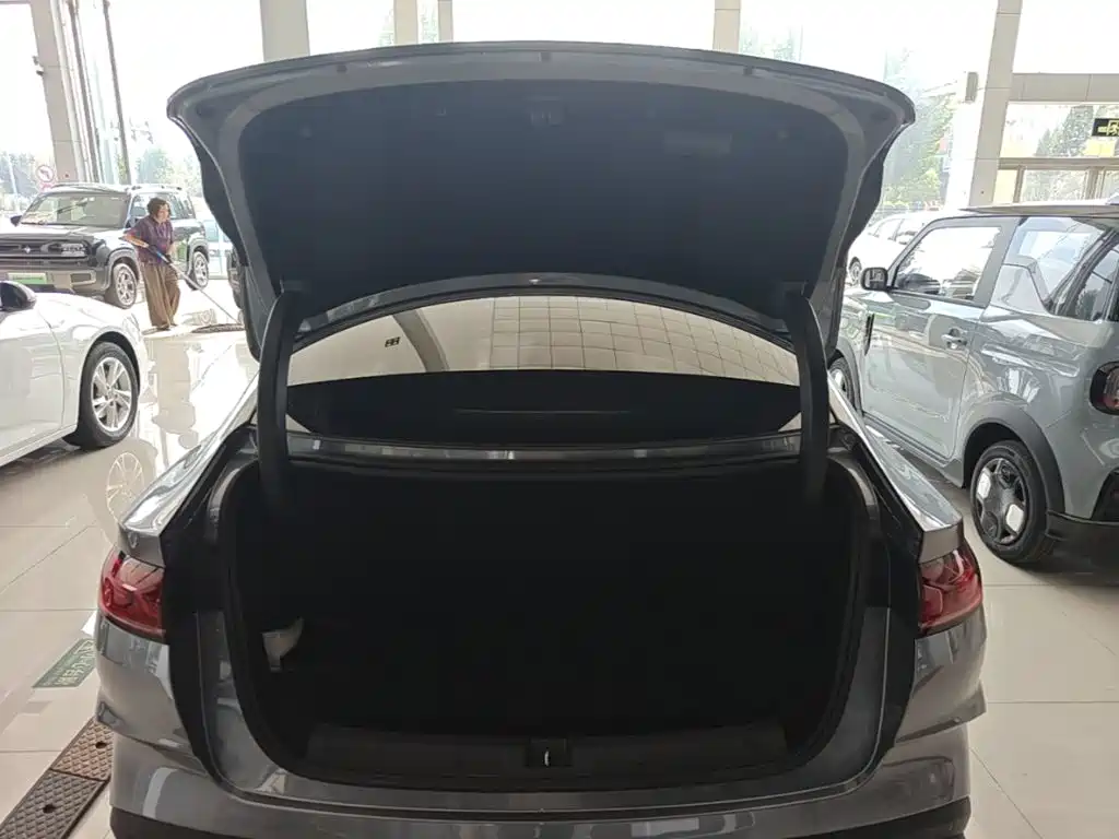 BYD Qin L — миниатюра 19