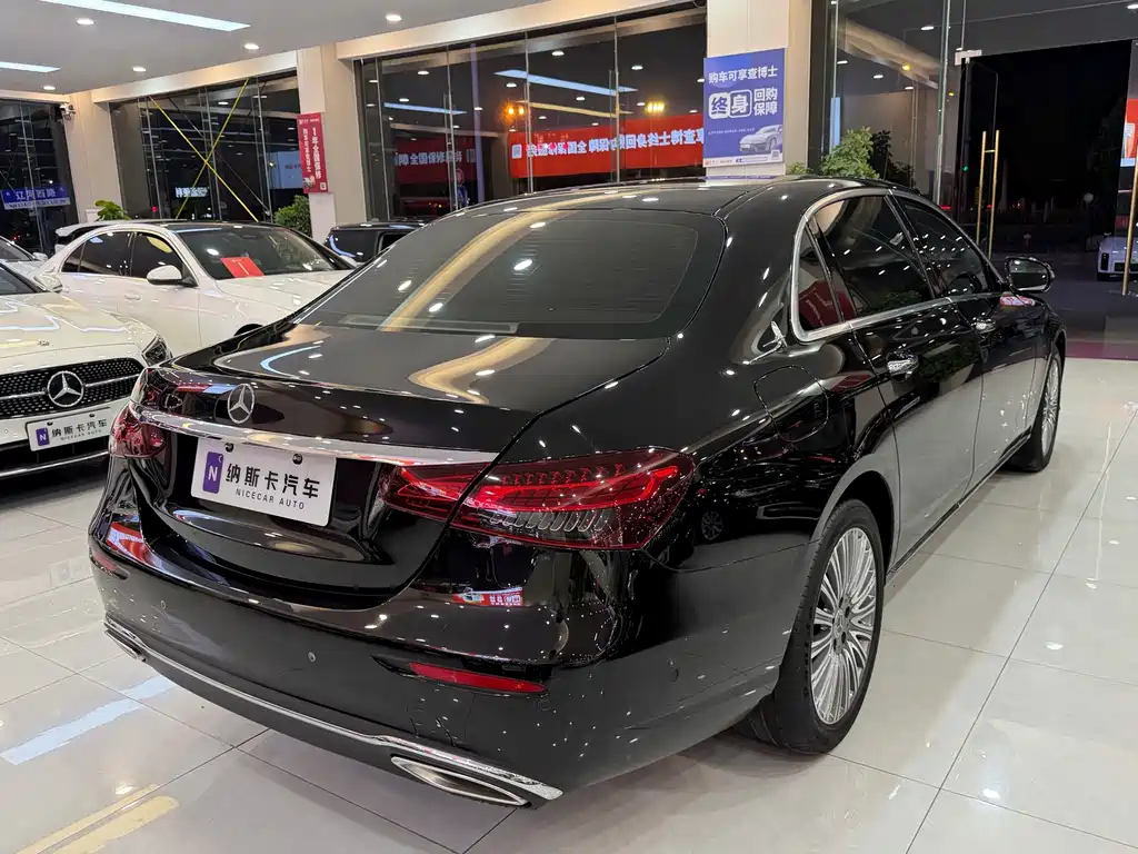 Mercedes-Benz E-Class — миниатюра 5
