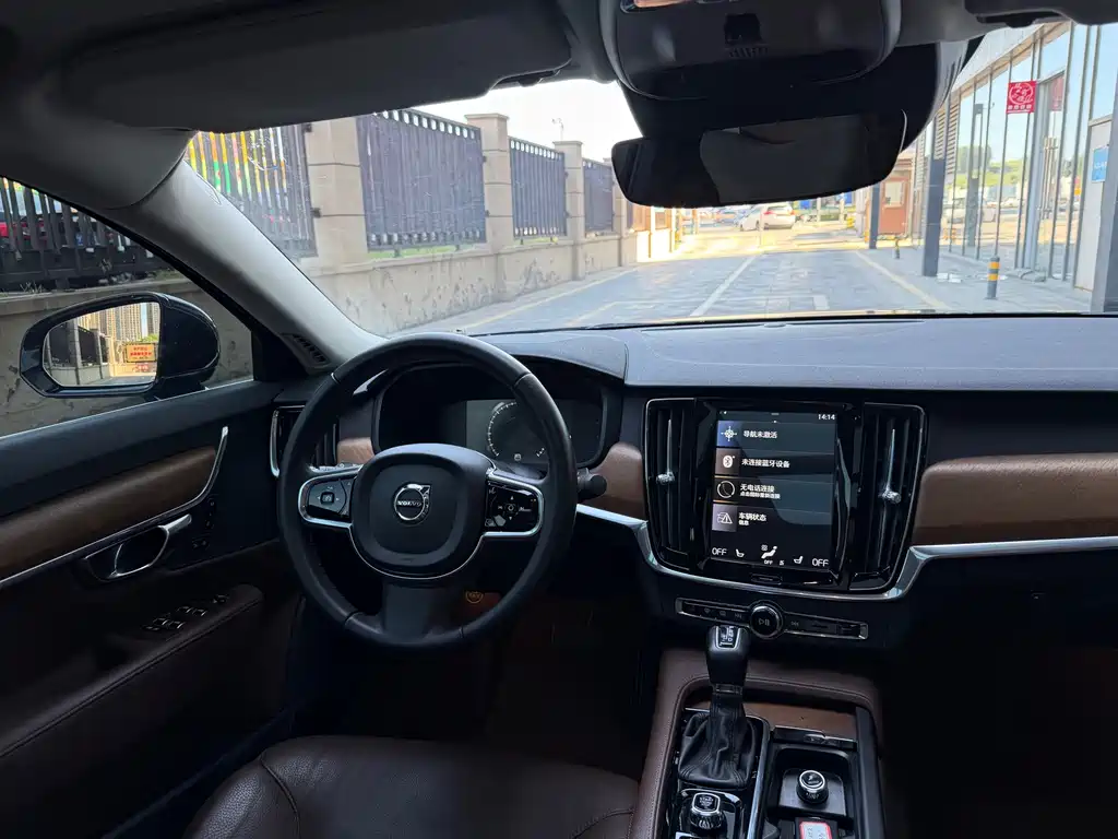 Volvo S90 — миниатюра 7