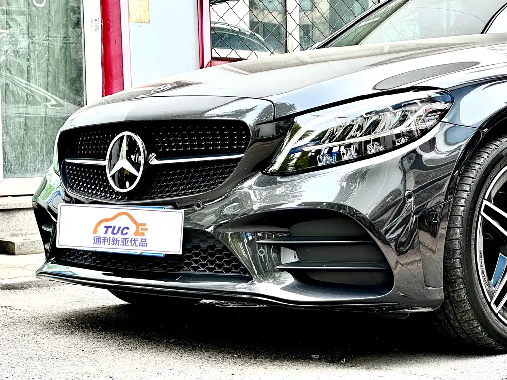 Mercedes-Benz C-Class — миниатюра 3
