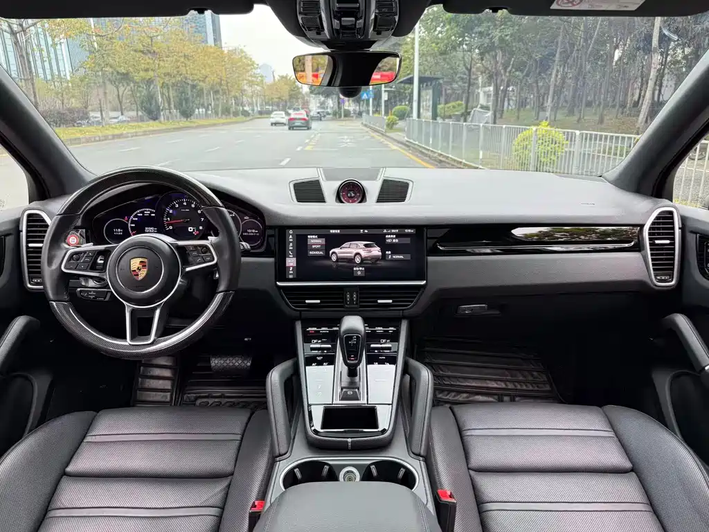 PORSCHE CAYENNE