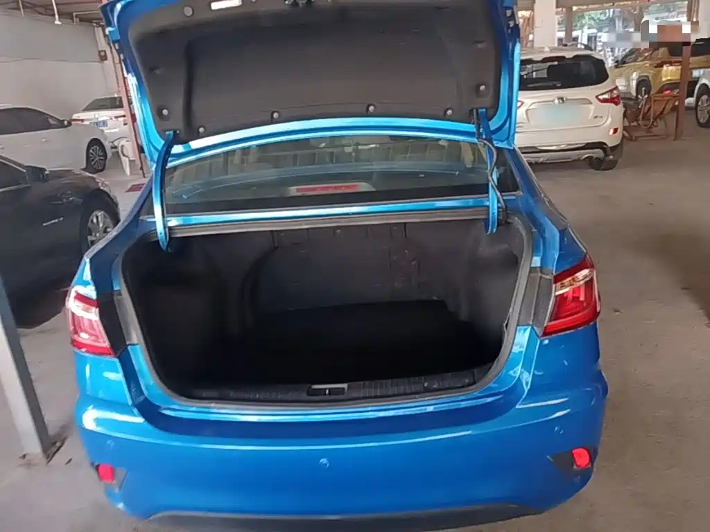 Changan Eado DT — миниатюра 19