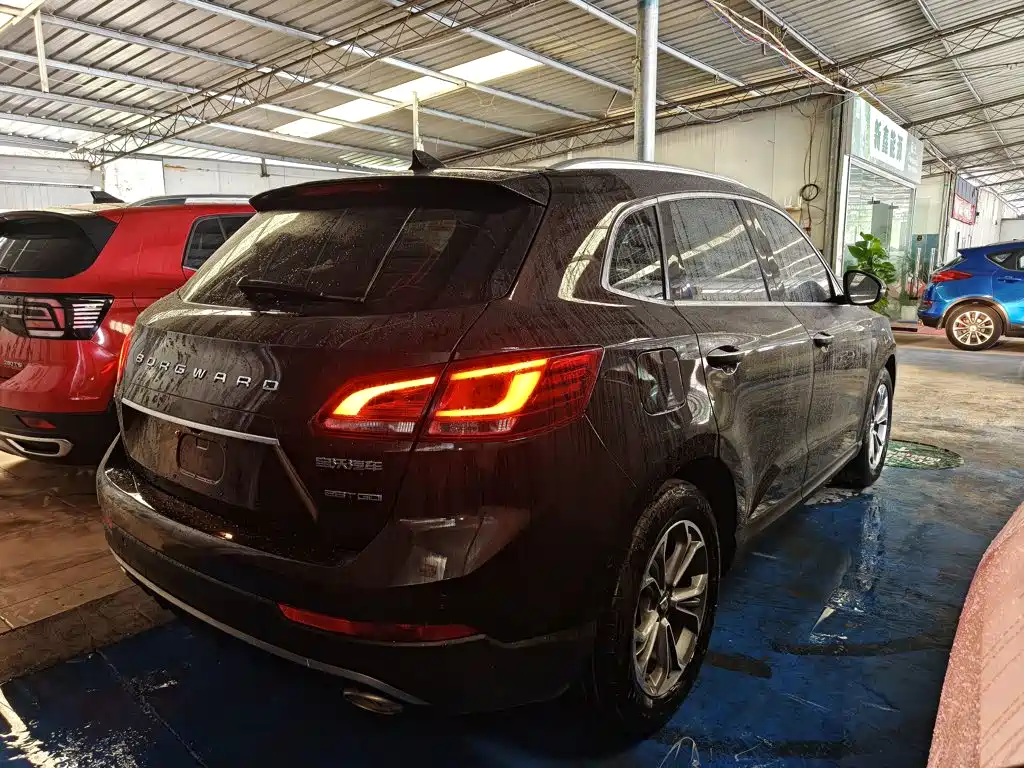 Borgward BX7 — миниатюра 7