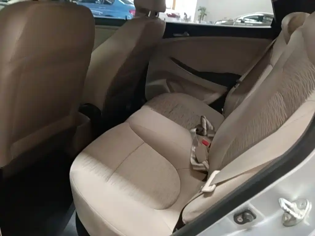 Hyundai Verna — миниатюра 17