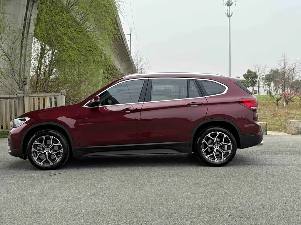 BMW X1 2022 sDrive25Li Lead