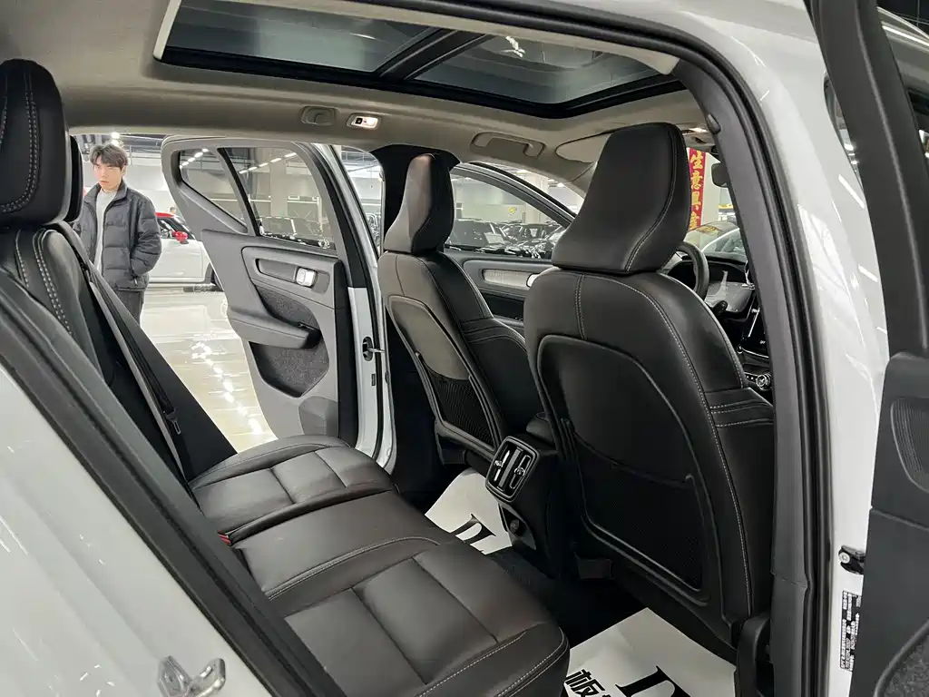 Volvo XC40 — фотографии объявления, Фото 17