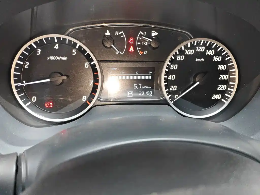 Nissan Sylphy — миниатюра 8