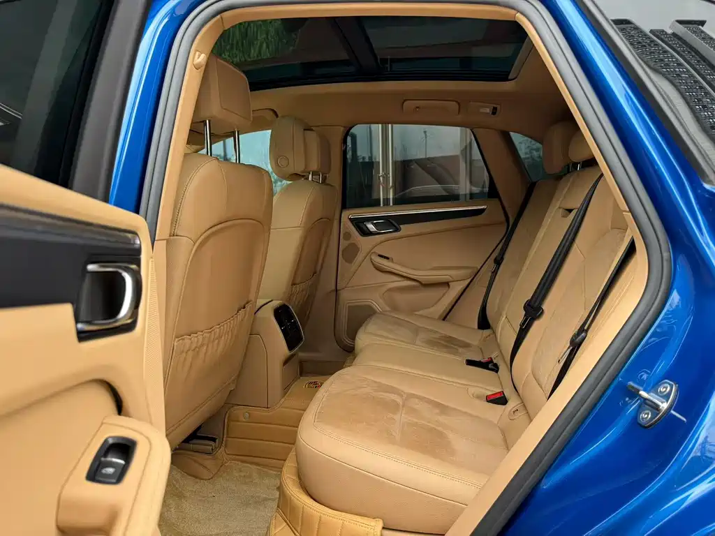 Porsche Macan — миниатюра 6