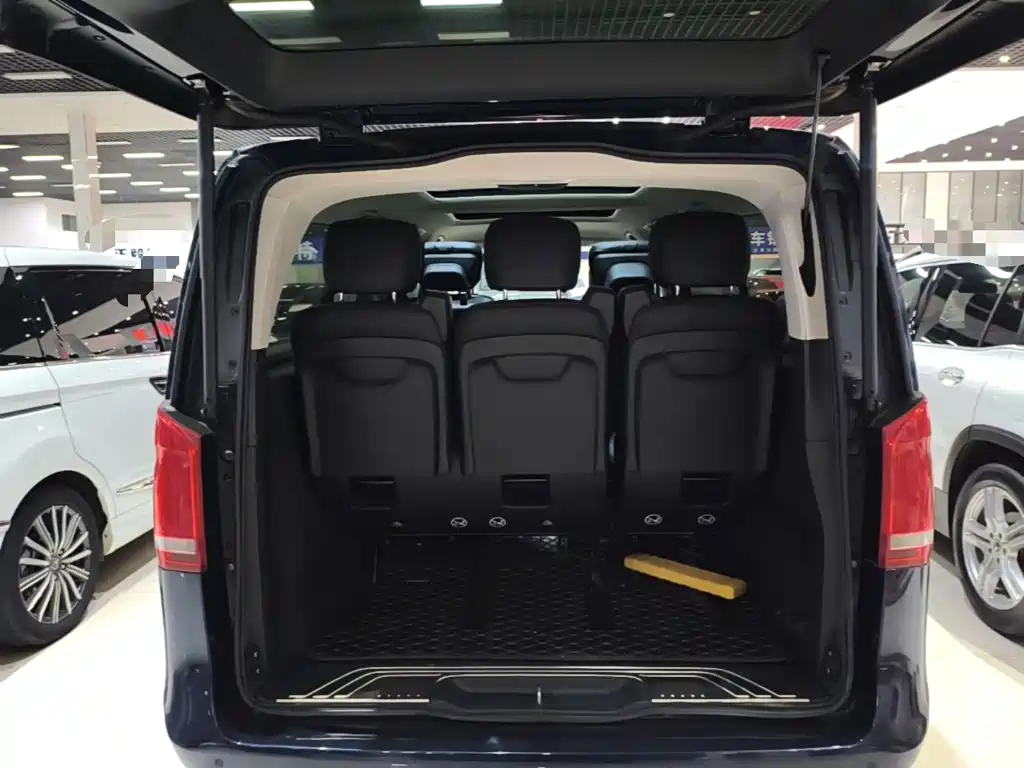 Mercedes-Benz V-Class — миниатюра 19