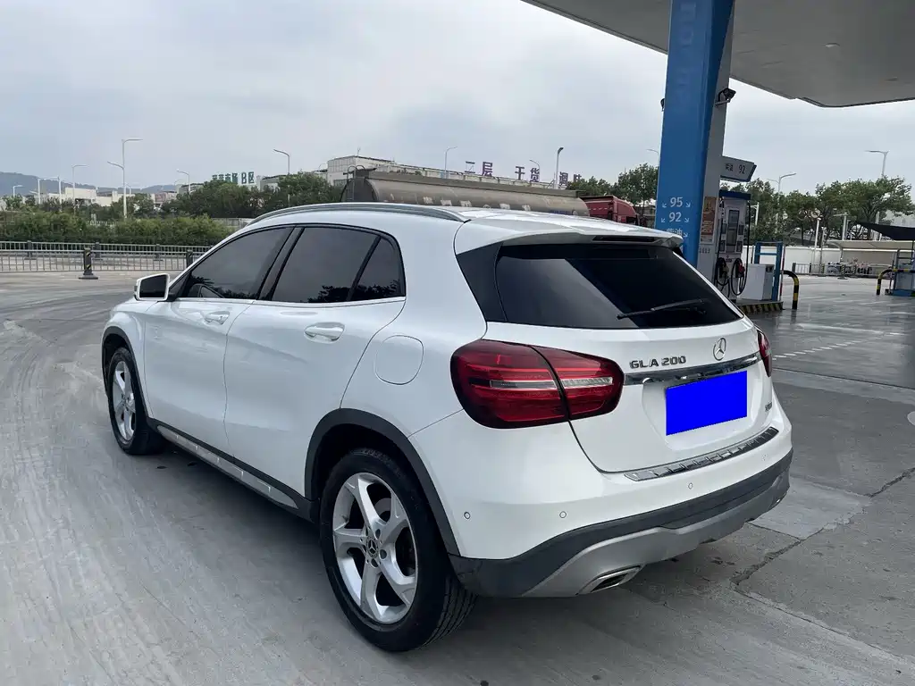 Mercedes-Benz GLA — миниатюра 8