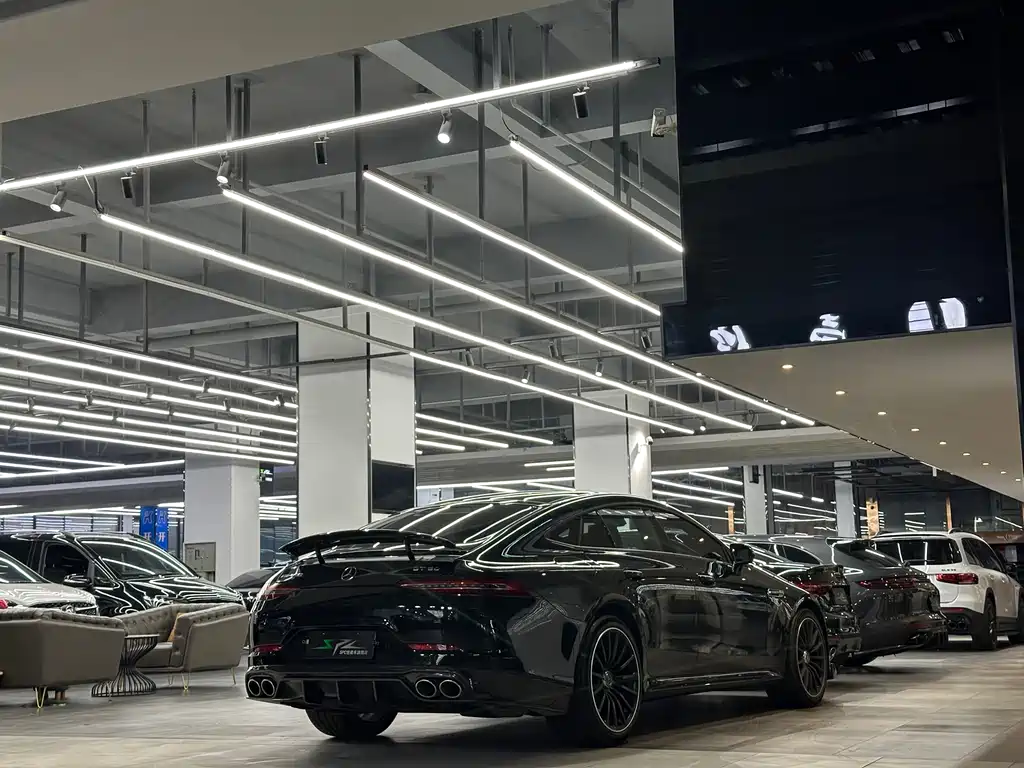 MERCEDES-BENZ AMG GT