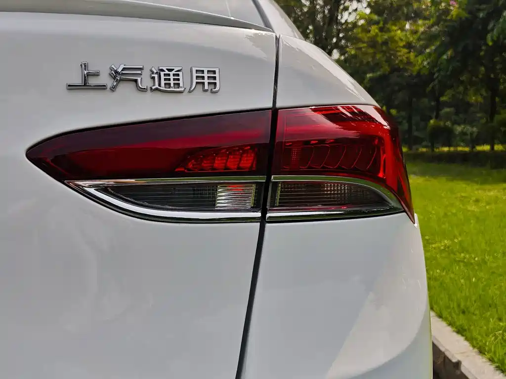 Buick Excelle — миниатюра 12