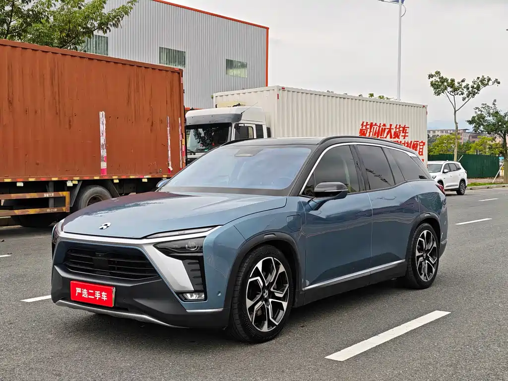 NIO ES8