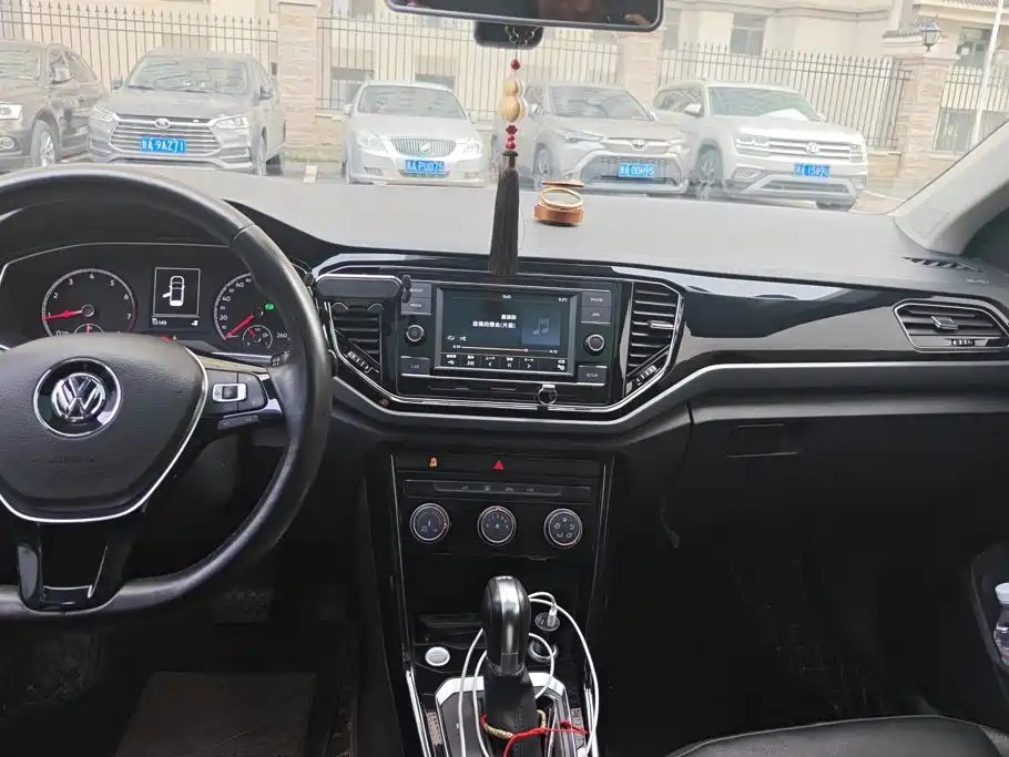 Volkswagen T-Roc — миниатюра 13