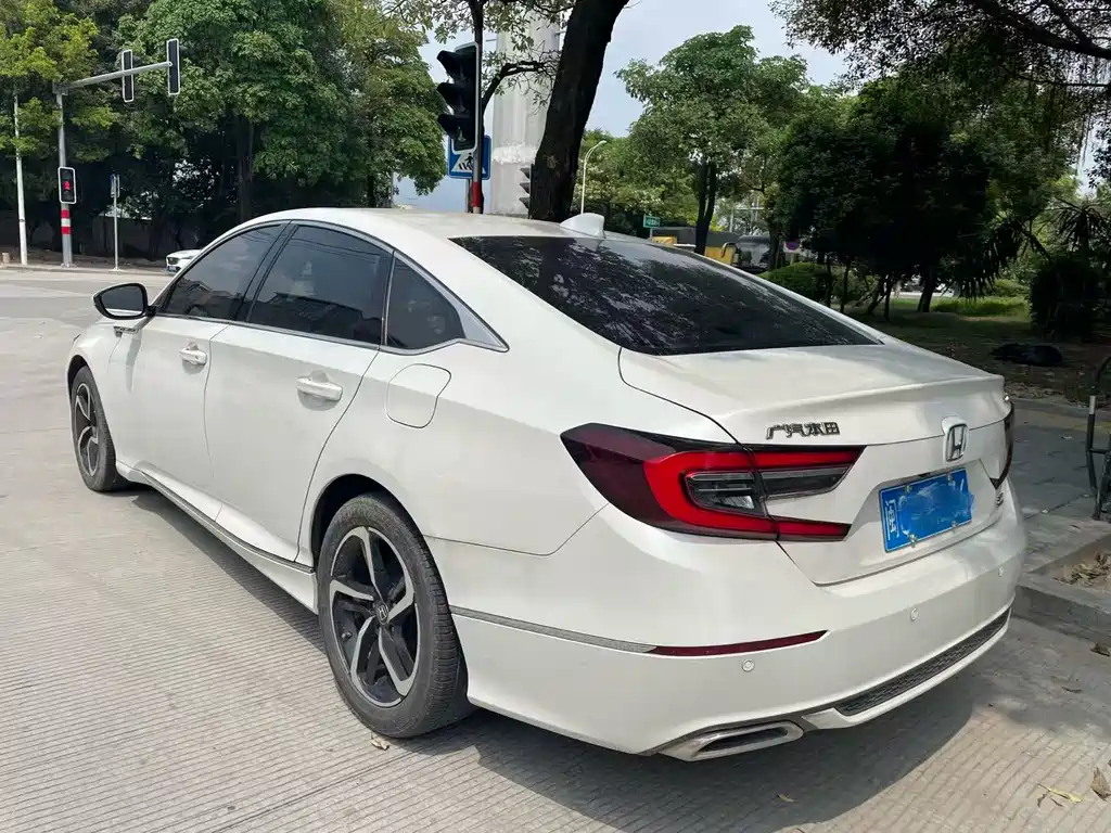 Honda Accord — миниатюра 4