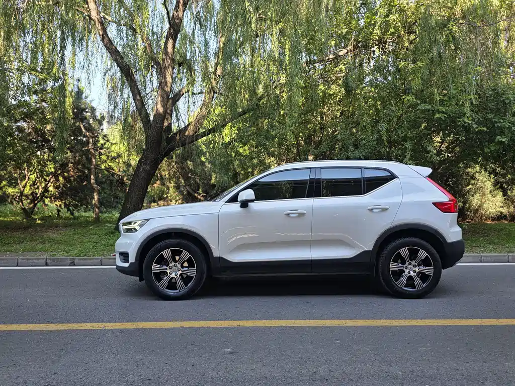 Volvo XC40 2020 T3 Luxury