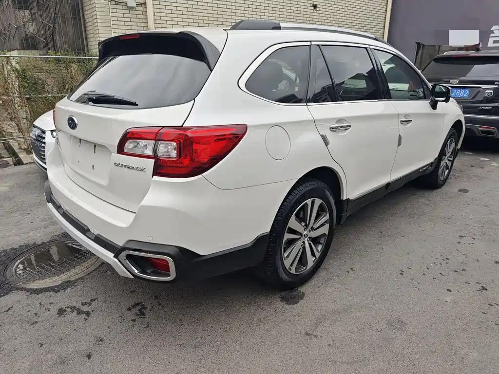 SUBARU OUTBACK