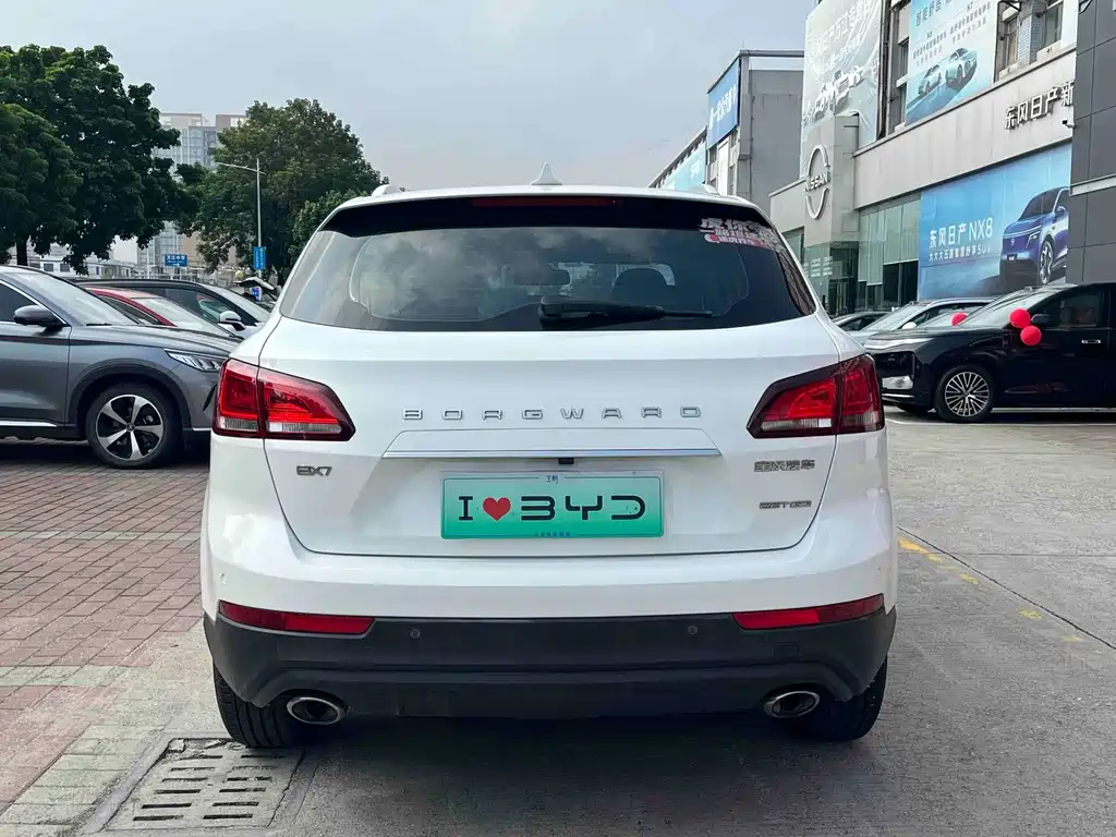 Borgward BX7 — миниатюра 10