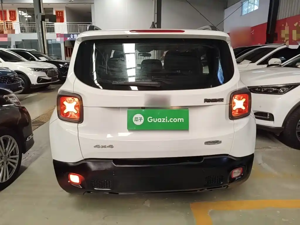 Jeep Renegade — миниатюра 6