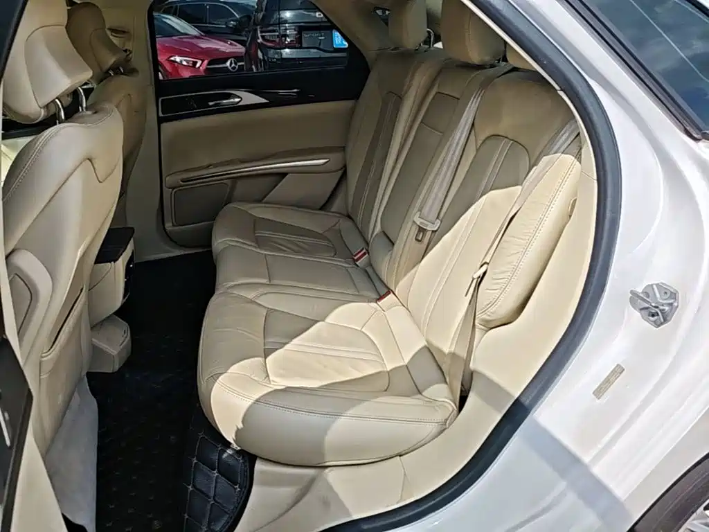 Lincoln MKZ — миниатюра 17
