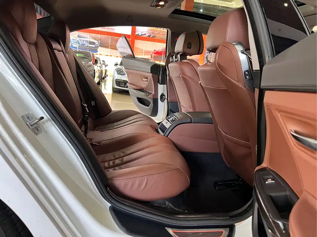 BMW 6 Series — миниатюра 10