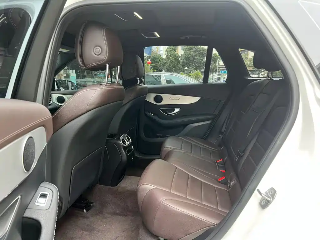 Mercedes-Benz GLC 2022 GLC 260 L 4MATIC