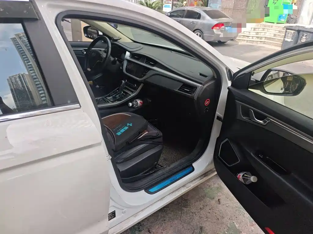 Geely Emgrand GL — миниатюра 19
