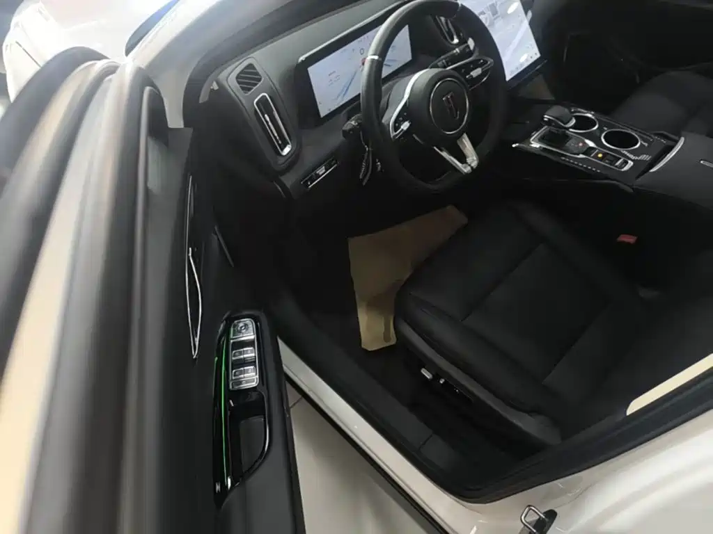 Hongqi Hongqi HS3 PHEV — миниатюра 16