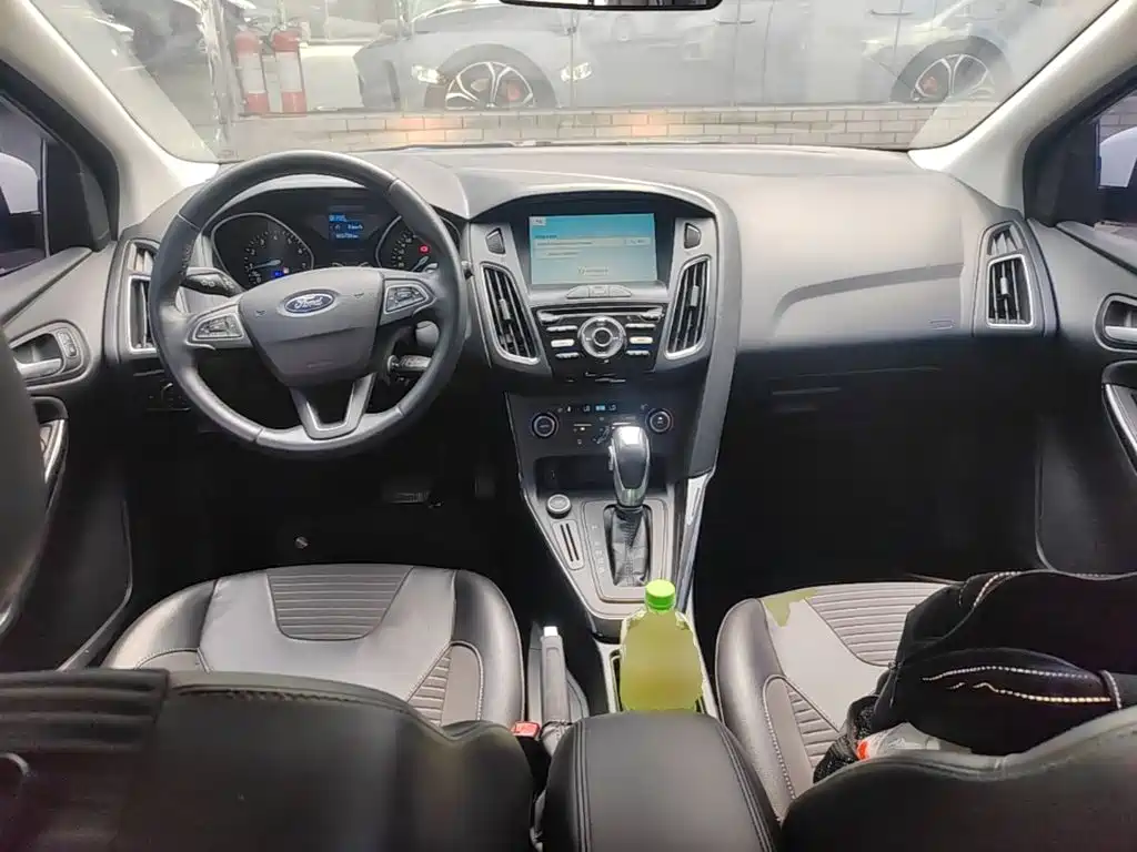 Ford Focus — миниатюра 10