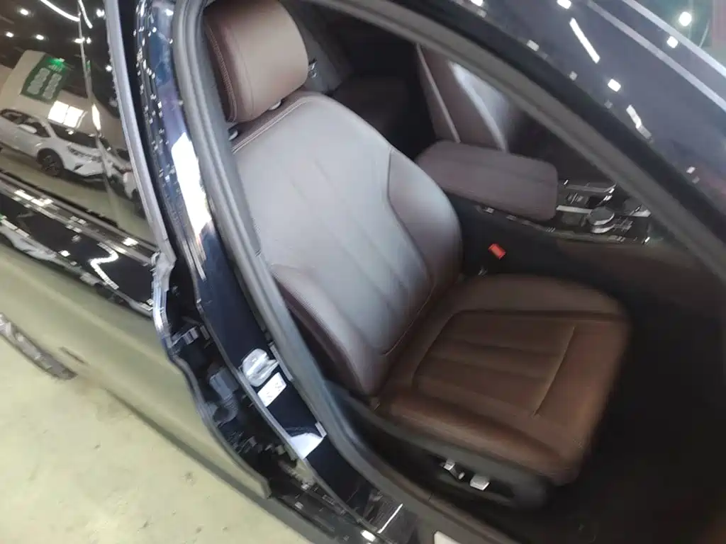 BMW 5 Series — миниатюра 25