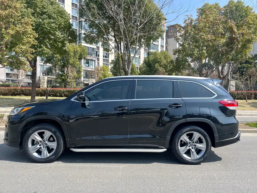 Toyota Highlander — миниатюра 8