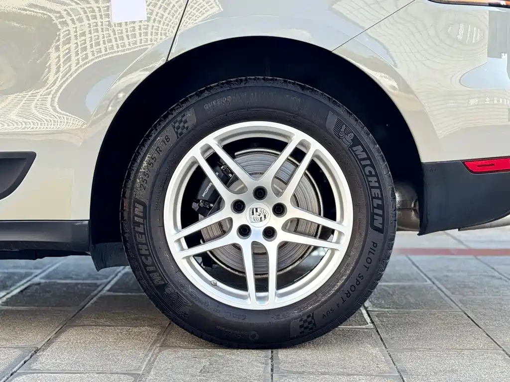 Porsche Macan — миниатюра 50