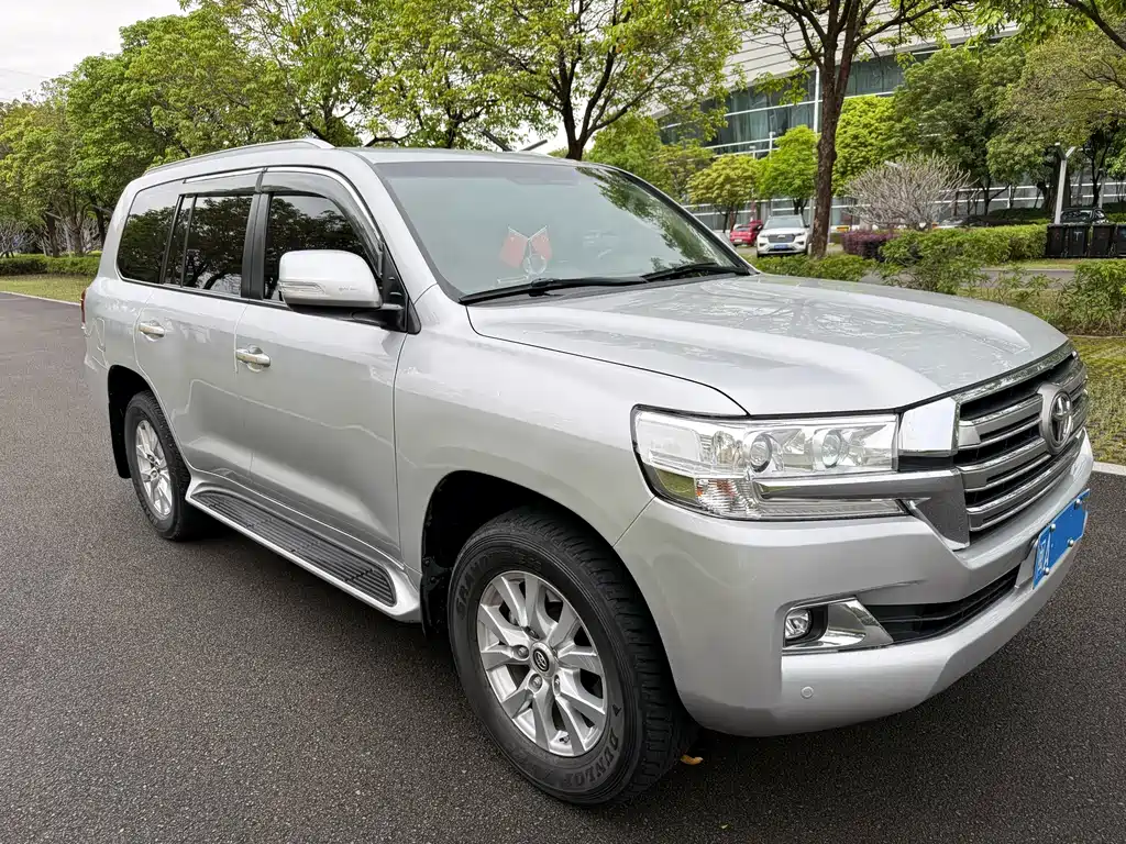 Toyota Land Cruiser — миниатюра 3