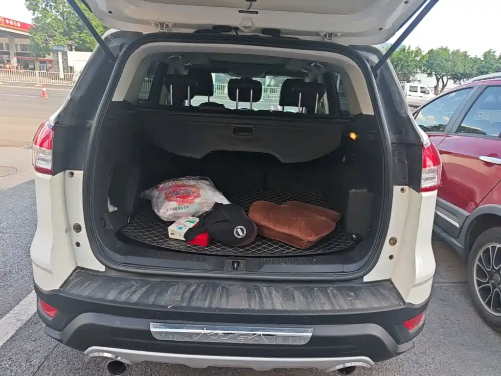 Ford Kuga — миниатюра 19