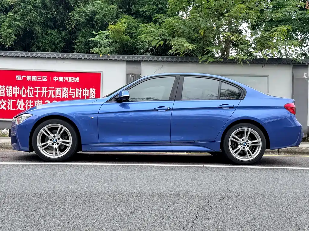BMW 3 Series — миниатюра 3