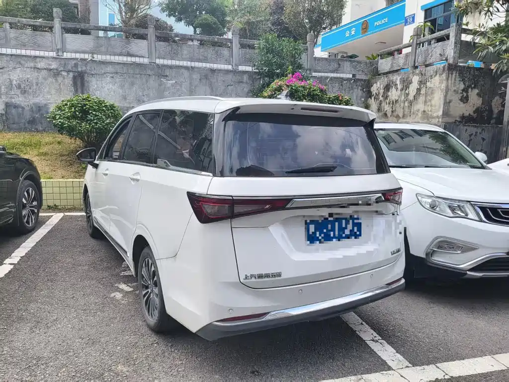 Wuling Jiachen — миниатюра 7