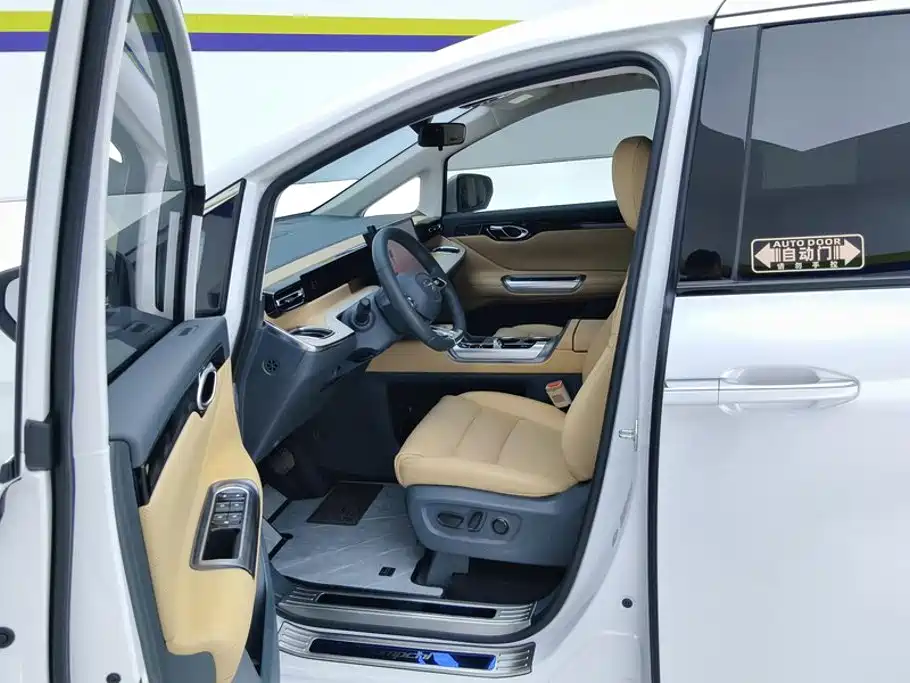 GAC Motor Trumpchi E8 — миниатюра 9