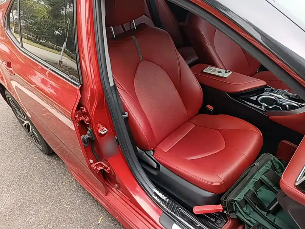 Toyota Camry — миниатюра 25