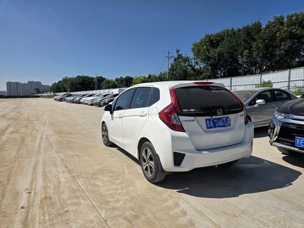 Honda Fit — миниатюра 4