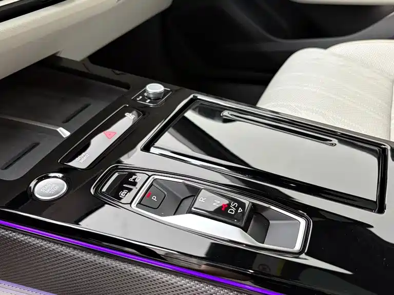Audi A6L — миниатюра 16