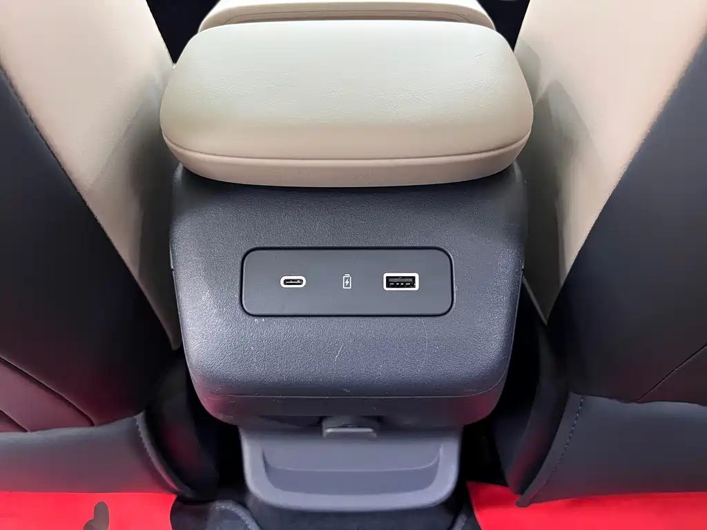 Lynk & Co Z20 — миниатюра 19