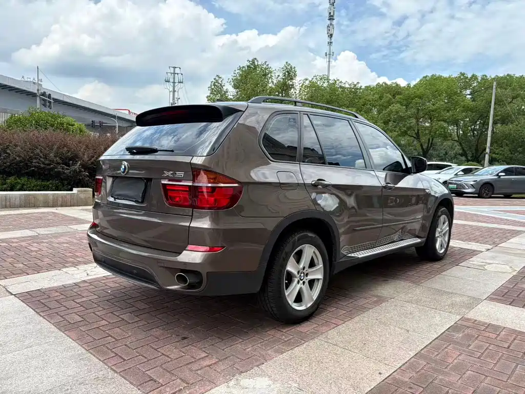 BMW X5 (Import) — миниатюра 11