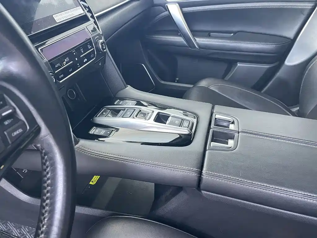 Honda UR-V 2020 370TURBO