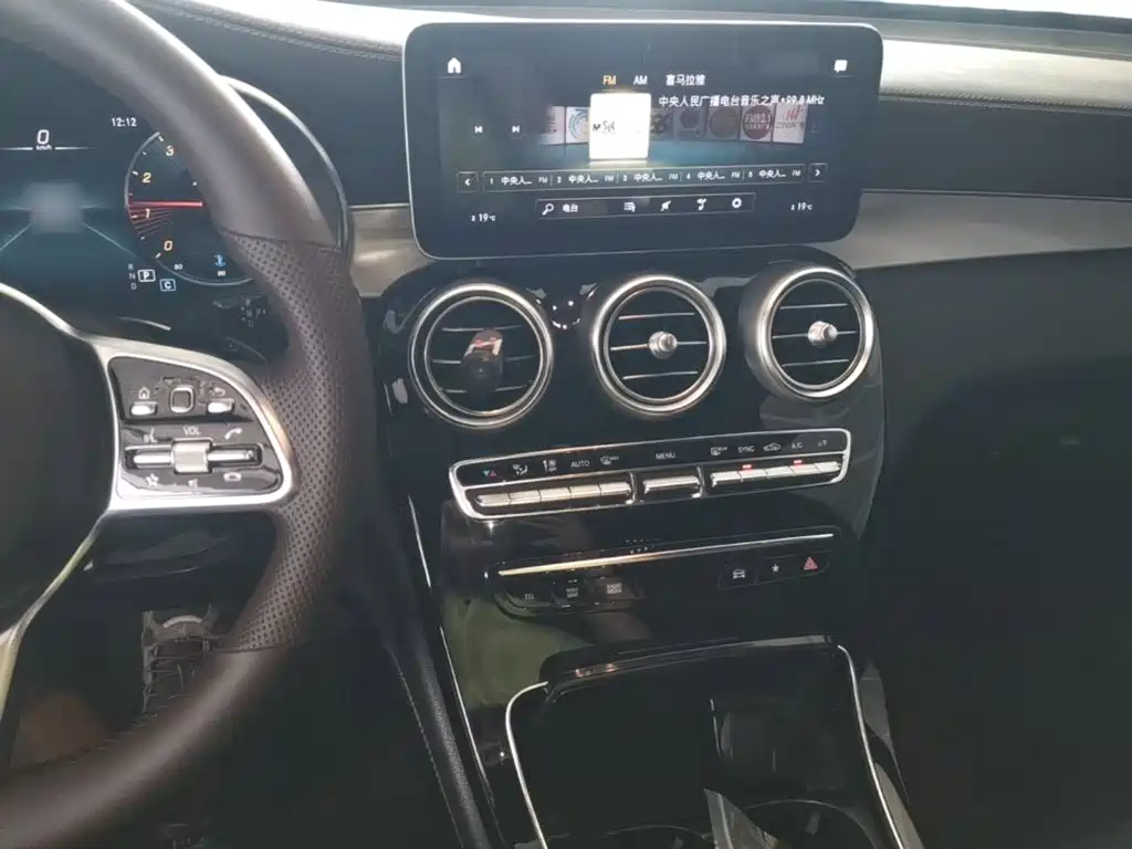 Mercedes-Benz GLC — миниатюра 10