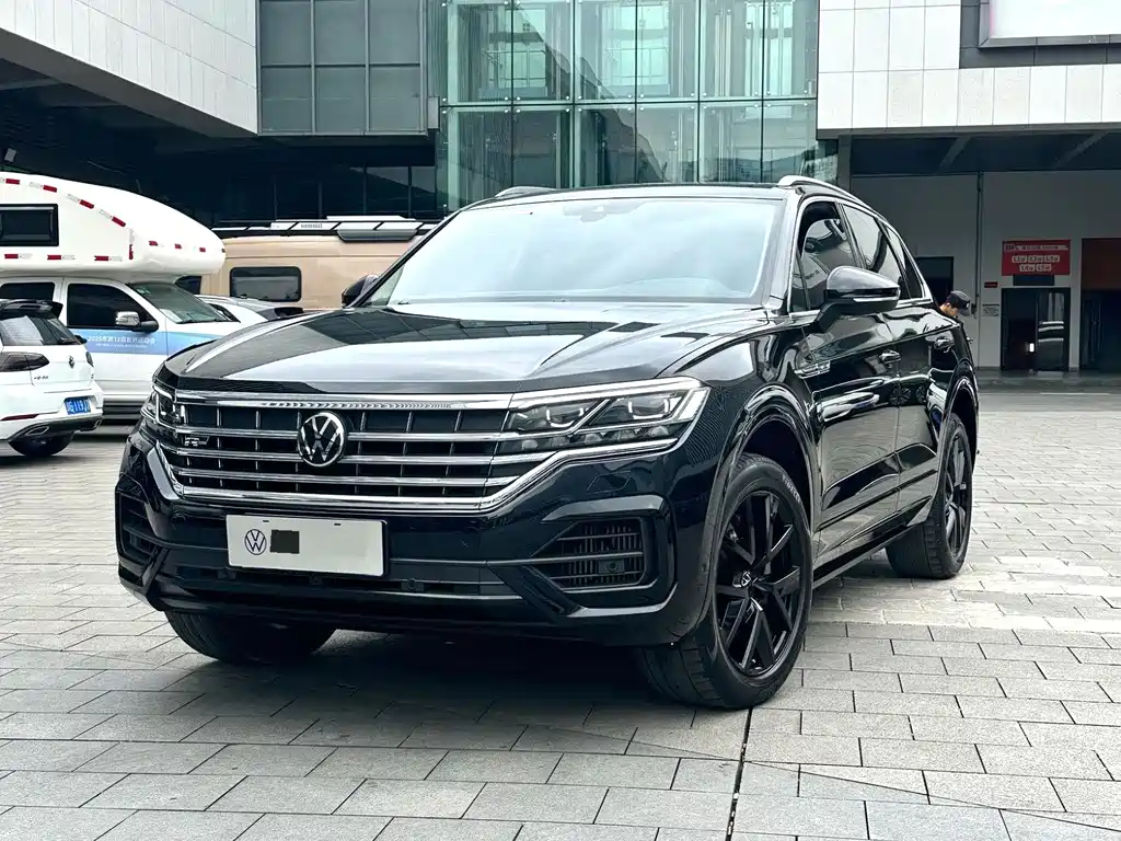 Купить Volkswagen Touareg