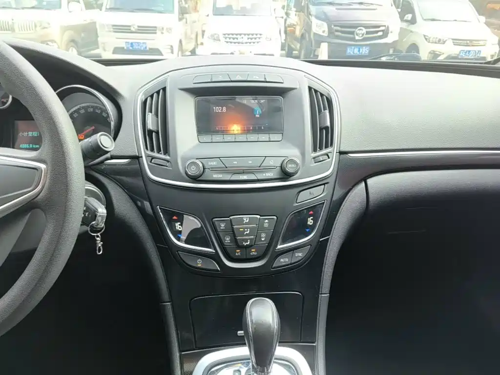 Buick Regal — миниатюра 13