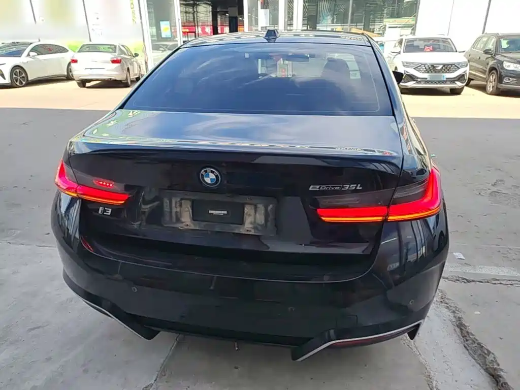 BMW i3 — миниатюра 6