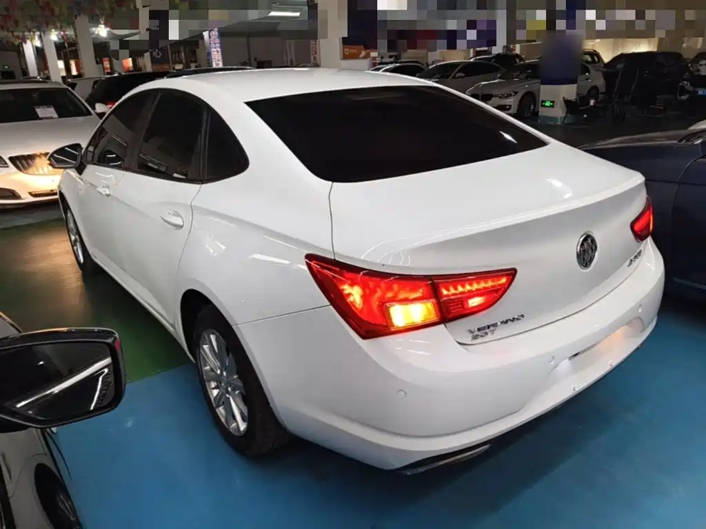 Buick Verano — миниатюра 5